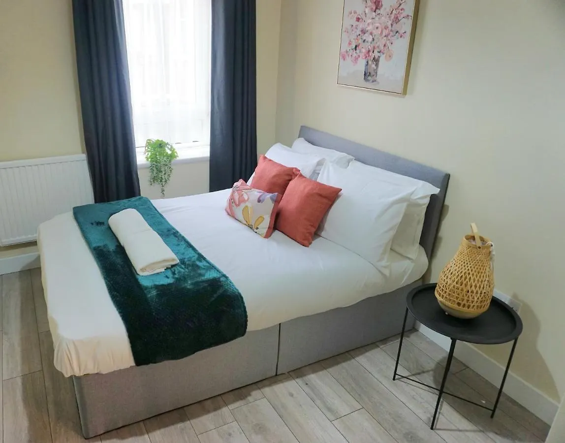 Stylish Apartment In London, E14