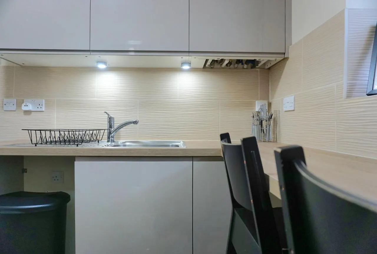 Stylish Apartment In London, E14  London