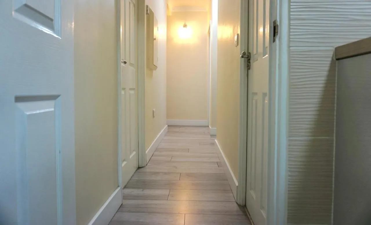 Stylish Apartment In London, E14 0*, London United Kingdom