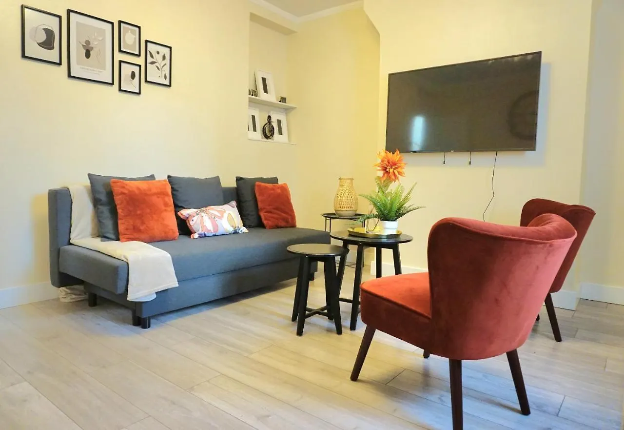 Stylish Apartment In London, E14 location