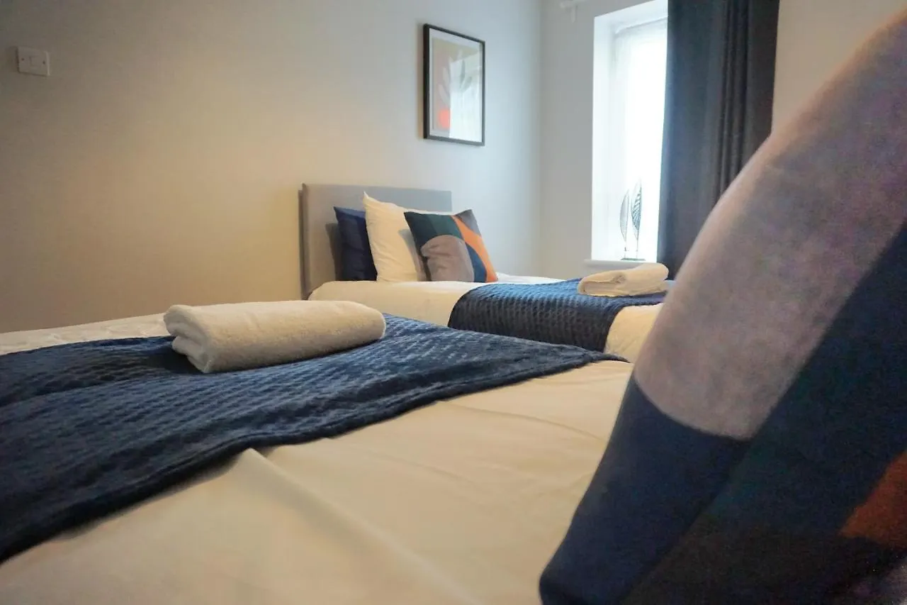 Stylish Apartment In London, E14  London