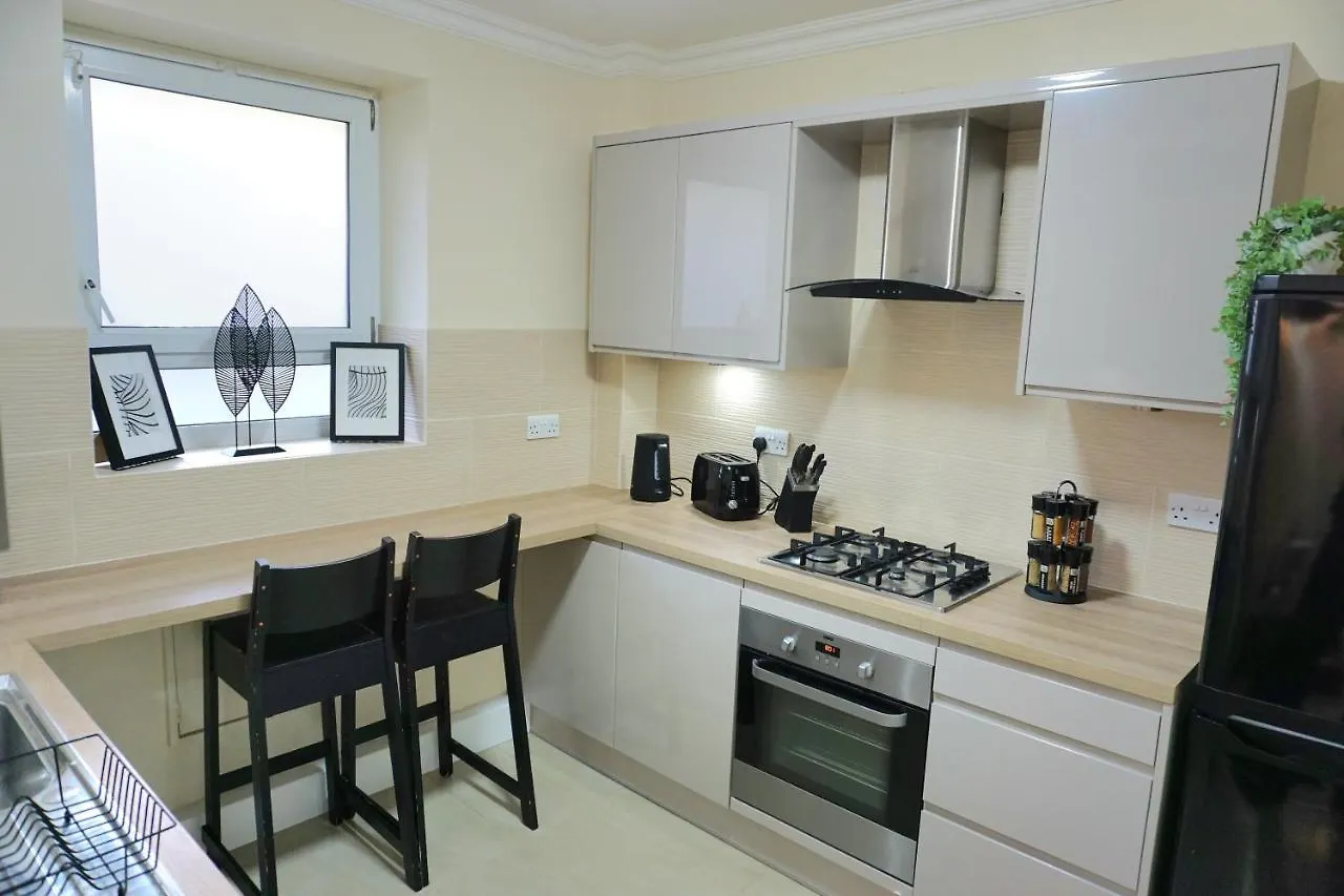 Stylish Apartment In London, E14